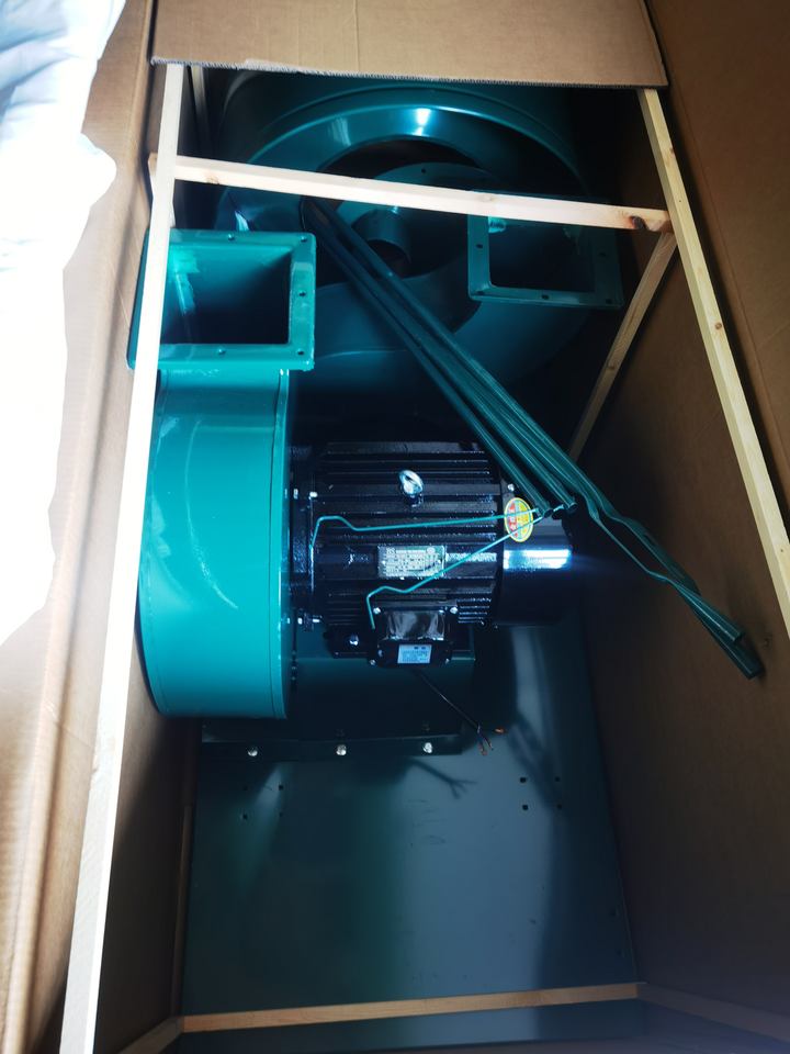Dust collector used for CNC woodworking dust extraction
